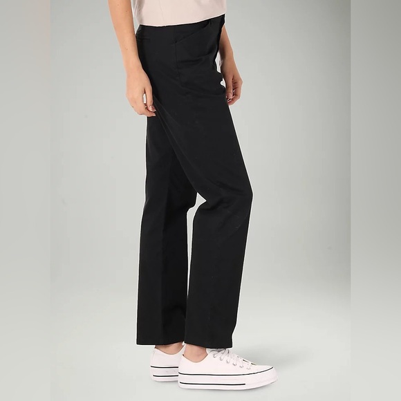 Lee Women’s Relaxed Fit Straight Leg All Day Pant - Black - 14 Petite - Picture 3 of 14